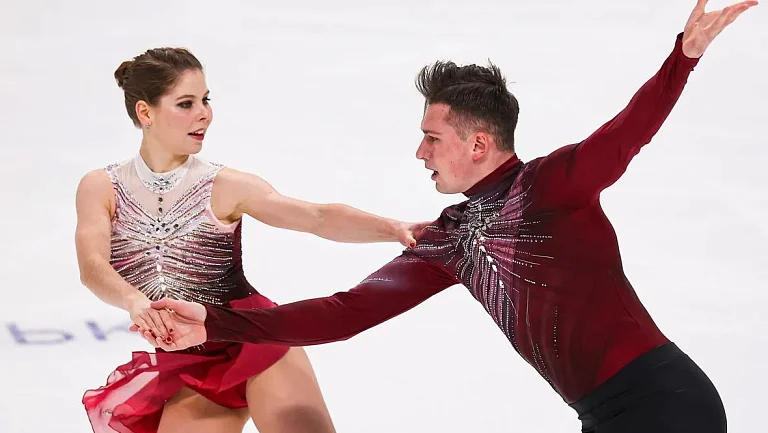 Мишина и Галлямов завоевали золото на чемпионате России по прыжкам