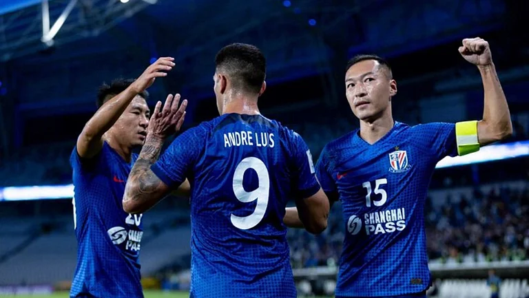 «Ухань Фри Таунс» - «Шанхай Шеньхуа»: подопечные Слуцкого явные фавориты