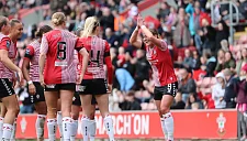 Команда «Саутгемптон» сохраняет безупречную серию в Суперлиге