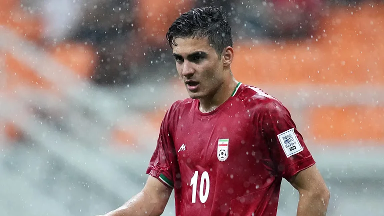 Форвард Касра Тахери из «Рубина» получил серьезную травму колена