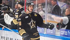 «Спартак» обменял четырёх хоккеистов на звёздного форварда «Адмирала»