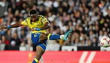 «Челси» подписал португальского полузащитника Эссугу