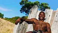 Стало известно, кто станет следующим соперником Адесаньи в UFC