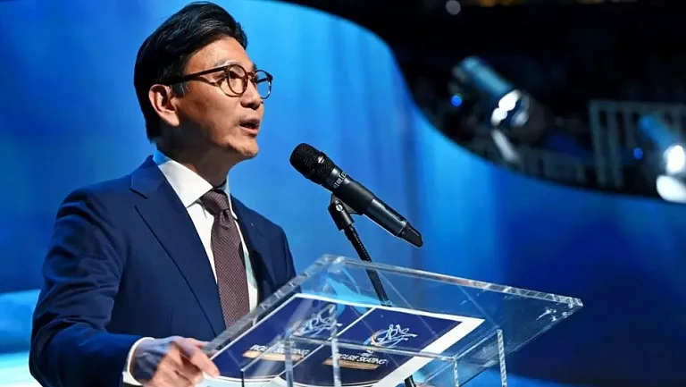 ISU открывает двери для российских фигуристов на ОИ-2026