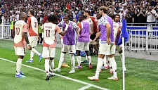 «Лион» может продать Молебе и Диавара