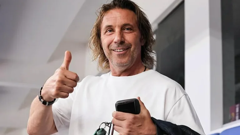 Александр Мостовой станет главным тренером медиафутбольного клуба «БроукБойз» 