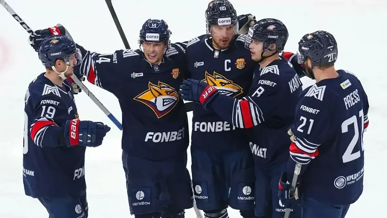 «Металлург» укрепил лидерство в КХЛ, одержав 10-ю победу в 11 матчах