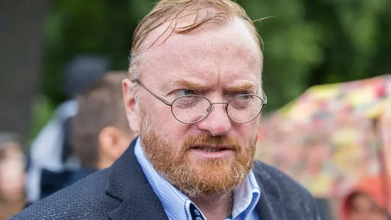 Депутат Милонов объяснил, почему не хочет видеть «привозных биороботов» в РПЛ