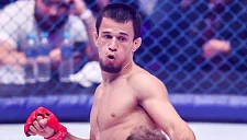 Чемпион PFL Нурмагомедов завершил подготовку к бою с Дэвисом в Дубае
