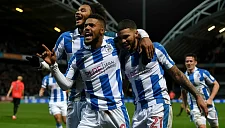 «Хаддерсфилд» побеждает «Лестер» в серии пенальти