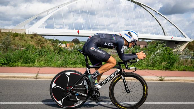 Азербайджанского велогонщика отстранили за наркотики