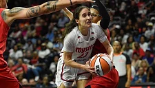 Соня Ситрон установила новый рекорд среди новичков, превзойдя Кларк