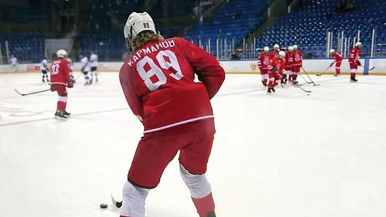 «Нэшвилл» могут выбрать Карманова на драфте НХЛ 2026 года