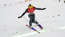 Двум российским прыгунам на лыжах с трамплина предоставили нейтральный статус