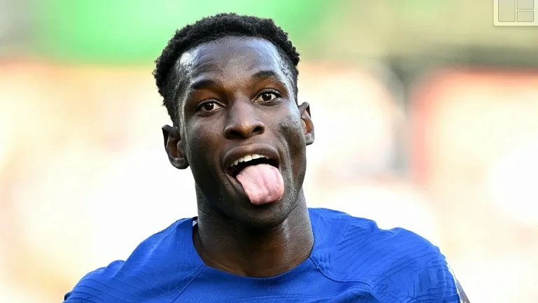 Николас Джексон выбирает «Ньюкасл» в случае ухода из «Челси»