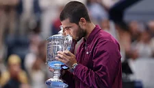 Алькарас с трофеем US Open-2025: фото чемпиона
