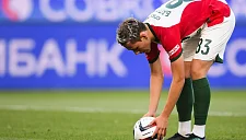 Батраков отличился голом, но устроил потасовку в конце