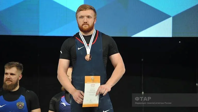 Штангист из России завоевал бронзу на юниорском чемпионате Европы в Албании