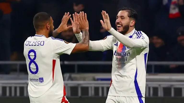 «Лион» обошёл ПСЖ после победы над «Метцем»