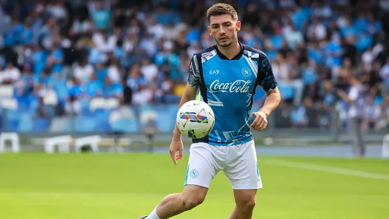 Билли Гилмор бурно отпраздновал дебютный гол за «Наполи»