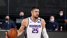 Лень и Джемисон на просмотре в «Никс»