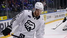 КХЛ дисквалифицировала защитника челябинского «Трактора» Дронова на одну игру