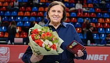 Мать Александра Овечкина получила награду за вклад в олимпийское движение