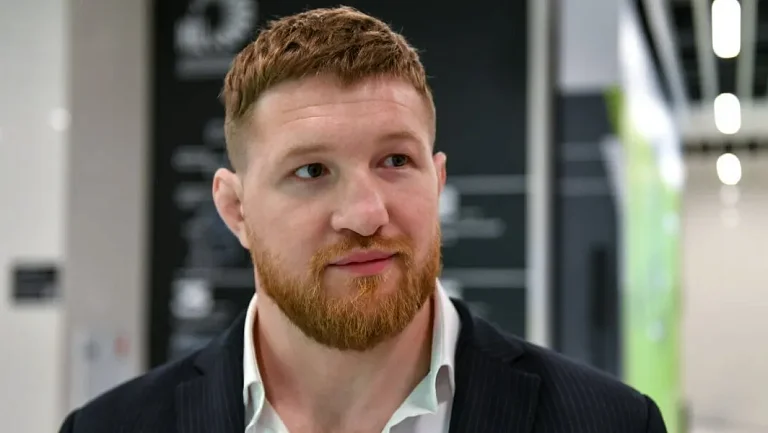 Боец ММА Владимир Минеев предложил антирусофобские курсы в UFC для FIS