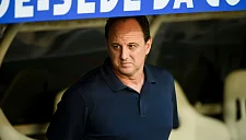 Рожерио Сени вышел на третье место по титулам