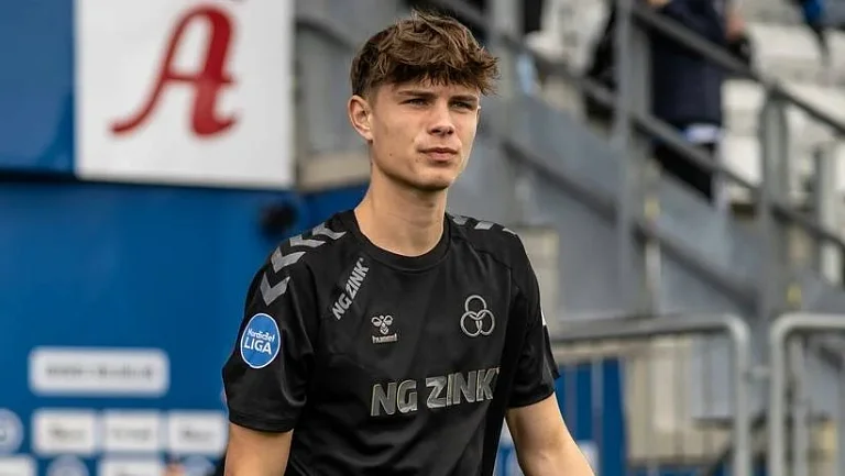 «Хольштайн» подписал защитника «Хорсенса» Фредерика Рослинга