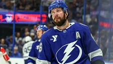 Кучеров и Марченко стали первыми звёздами дня в НХЛ