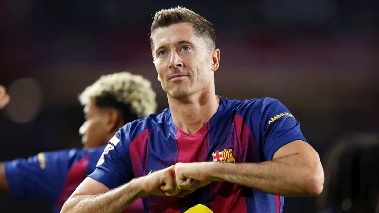 Роберт Левандовски забил 700-й гол в карьере