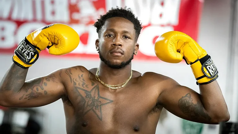 Брэндон Мур анонсировал бой с Деандре Сэвиджем