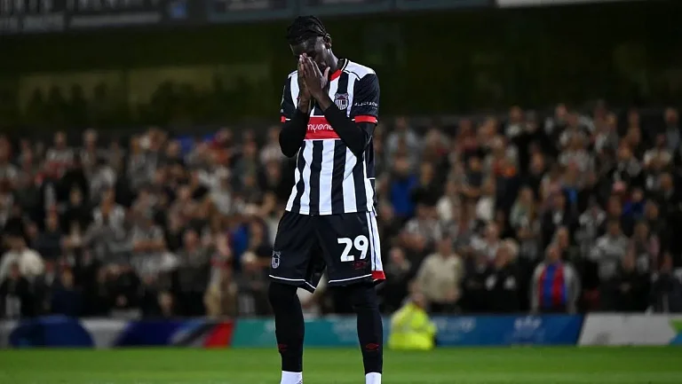 «Гримсби» получил штраф за выход незаявленного игрока в матче с МЮ