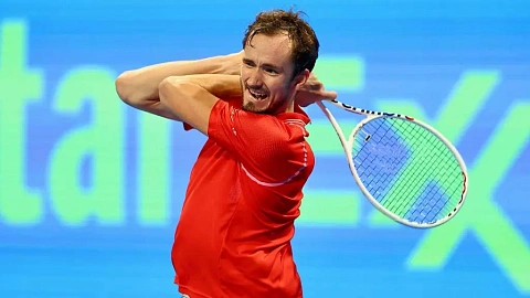 Даниил Медведев снялся с турнира ATP-250