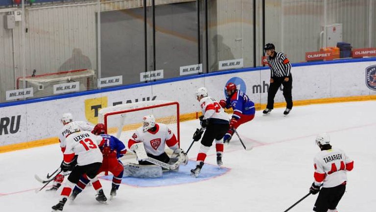 Четыре команды одержали победы в матчах МХЛ 11 сентября