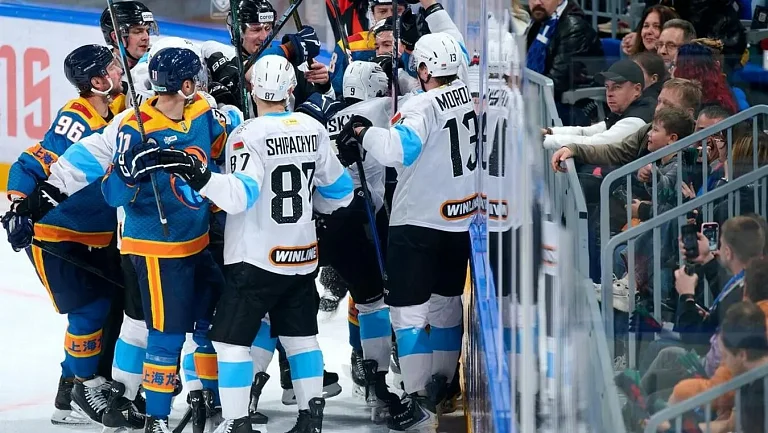 В КХЛ объяснили засчитанный гол «Шанхайских Драконов»