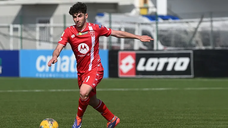 Алессандро Берретта продлил контракт с «Монцей» и перешёл в аренду