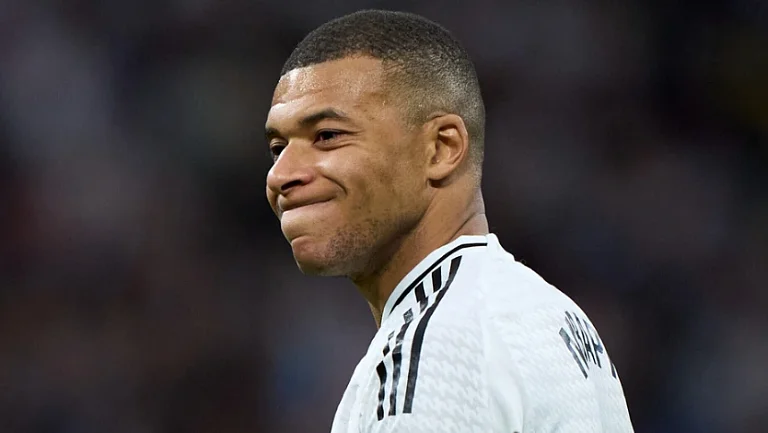 Полицейского, получившего деньги от Мбаппе, отправили на пенсию