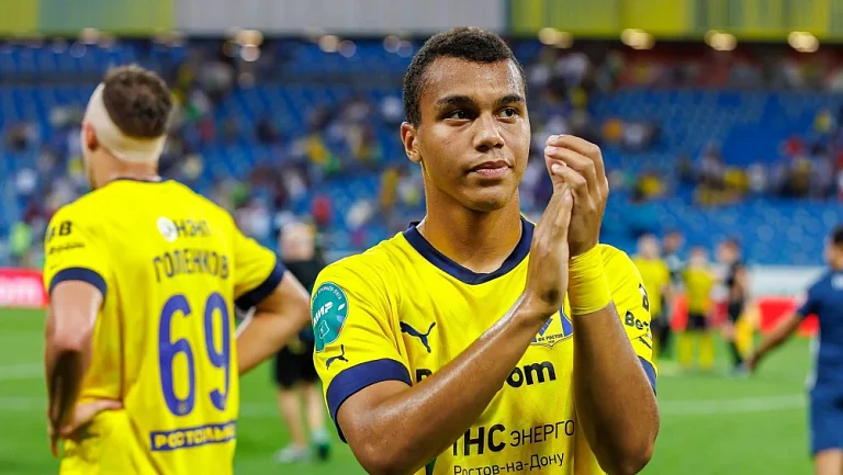 Пантера арендован Lotus Music