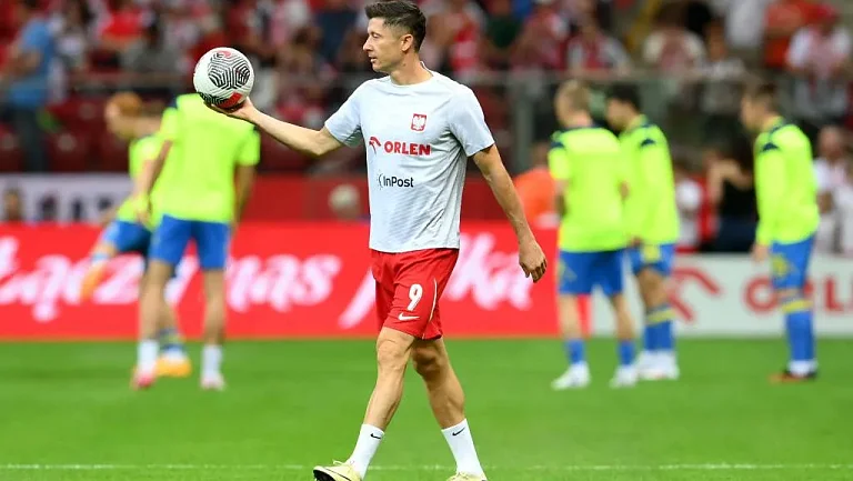 Левандовски дебютирует с Польшей при новом тренере