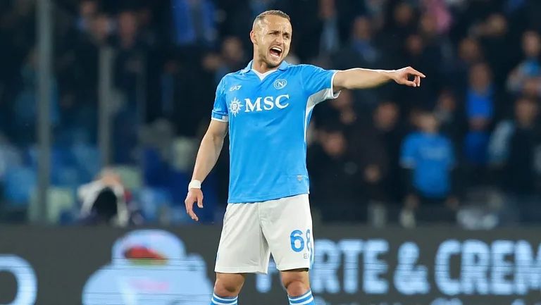 Станислав Лоботка травмировался и покинул расположение сборной Словакии