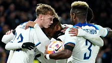 Испания и Англия до 21: битва Мартена и Роуи за путёвку дальше