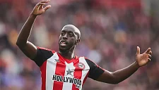 Форвард Йоан Висса вступил в открытый конфликт с «Брентфордом»