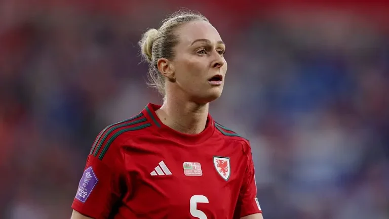 «Сандерленд» укрепил оборону подписанием Рианнон Робертс