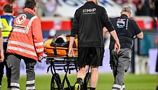 Столкновение в штрафной: вратаря Хайденхайма унесли без сознания