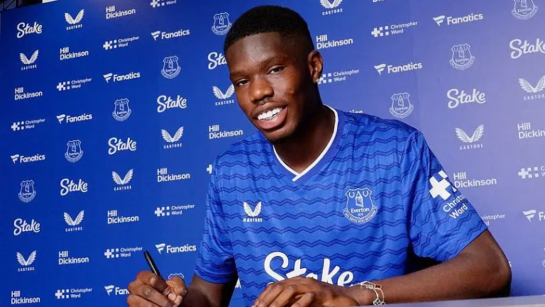 Тьерно Барри может сыграть в стартовом составе «Эвертона» в Кубке лиги