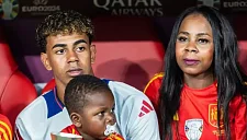 Ламин Ямаль рассказал, как подарил маме дом