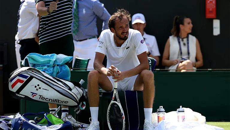 Медведев ответил, собирается ли он менять спортивное гражданство