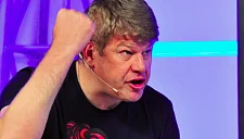 Губерниев обвинил пропустившего награждение Большунова в «неуважениии к людям»